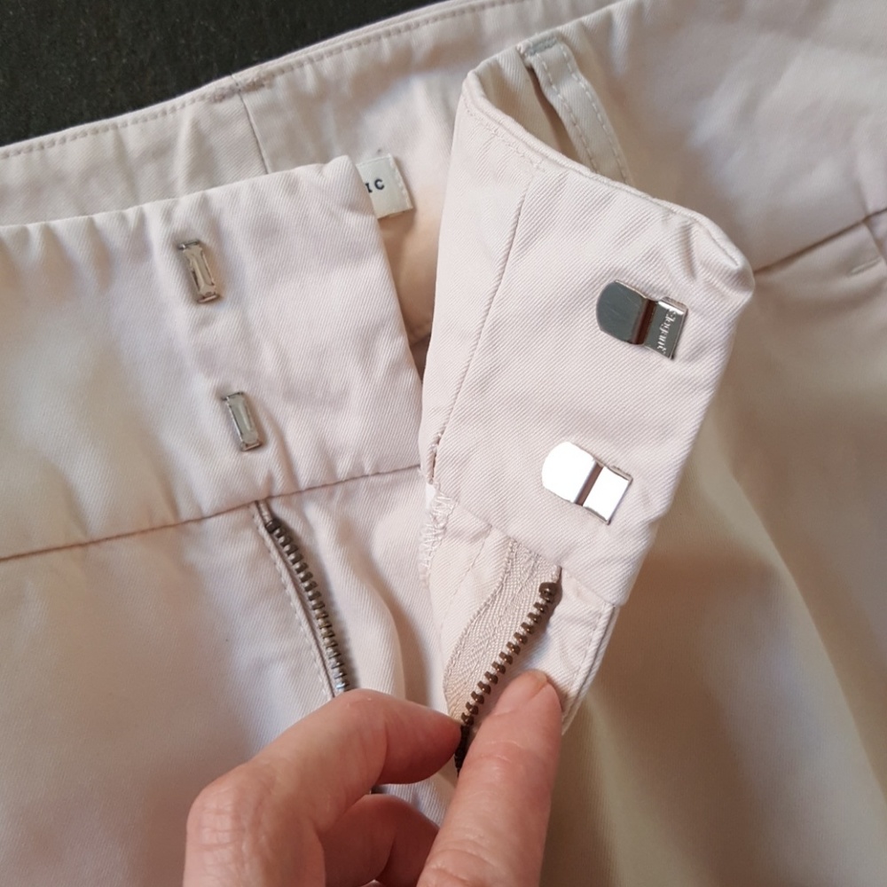 Banana Republic Martin Capri pants - Picture 2 of 5